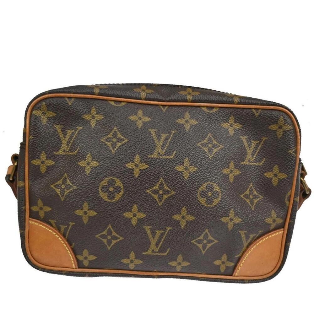 LOUIS VUITTON Monogram Trocadero 24
Crossbody Bag - Picture 5 of 10